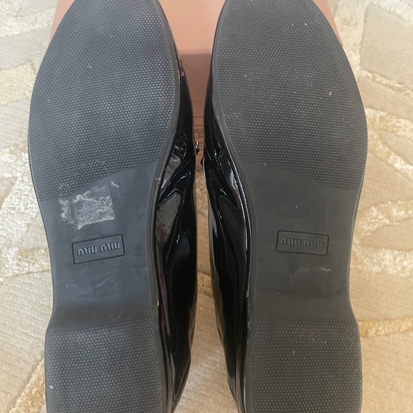 Miu Miu black patent loafers with pearl detail - Picture 8 of 11